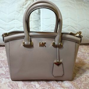 Michael kors crossbody